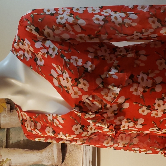 Gilli Dress - Picture 3 of 9